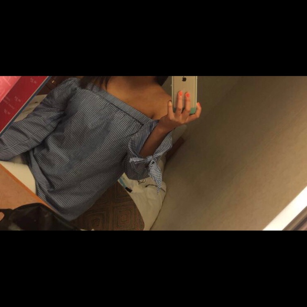 Long sleeve off the shoulder top